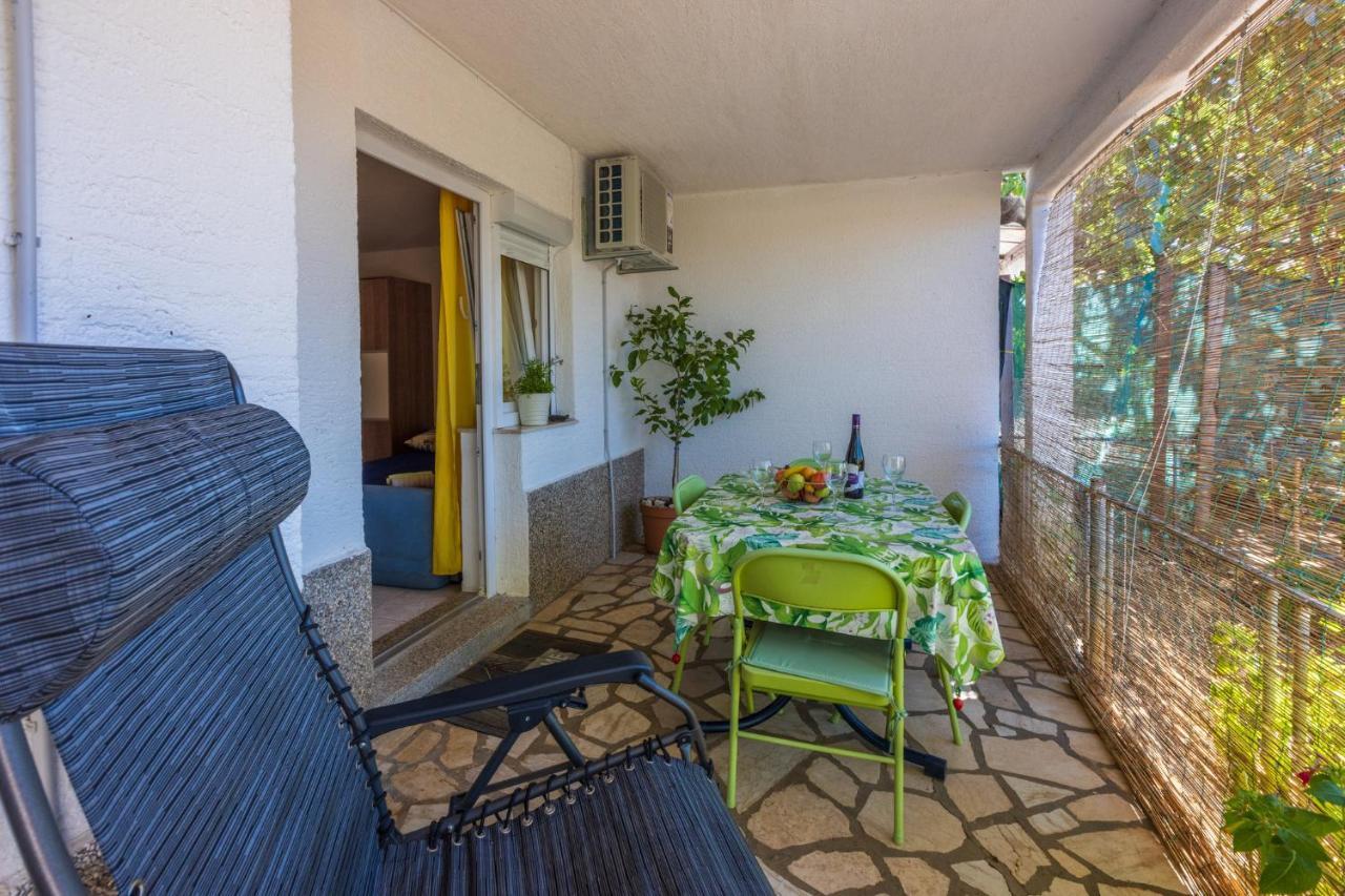 Apartmani Azur Dramalj Exteriör bild