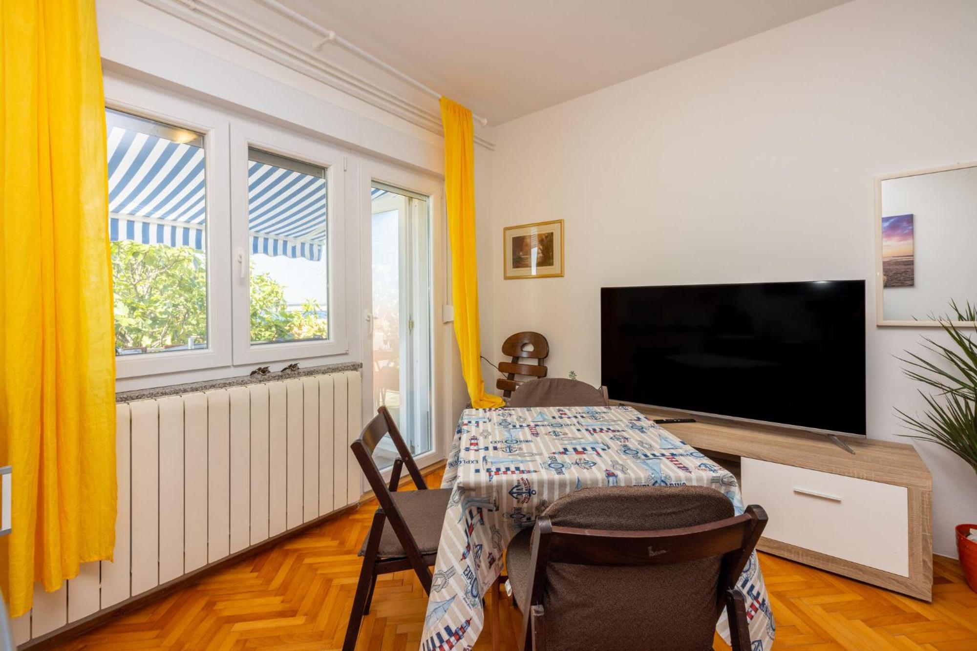 Apartmani Azur Dramalj Exteriör bild